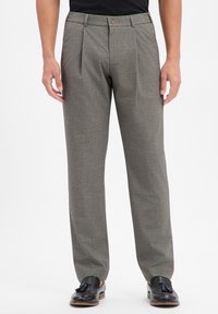 Graue, plissierte Hosen aus gewebtem Stoff, mit Knopfverschluss und Gürtelschlaufen. Sie sind mit einem geraden Bein und dezenter Textur gestaltet.