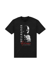Svart bomull t-shirt med ett grafiskt tryck av en karaktärs ansikte med taggar, tillsammans med texten "Hellraiser Hellseeker" i vitt och rött.