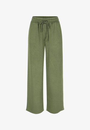 Plačios alyvuogių spalvos sportinės kelnės su elastine juosmens juosta ir reguliuojamu priekiniu raišteliu, pagamintos iš minkštos, patogios medžiagos.