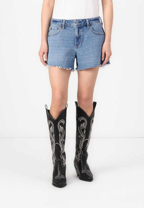 Curve Love Mid Rise A-Line Short - Denim shorts - medium fray