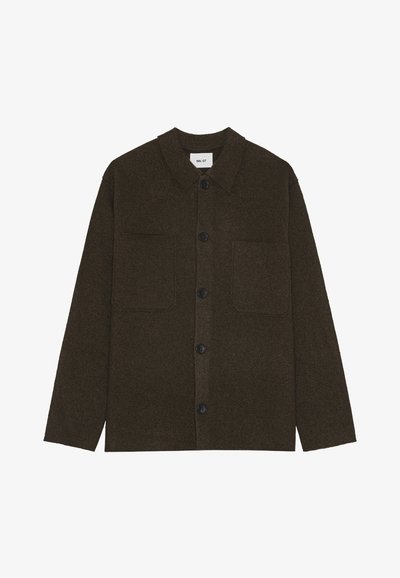 Dunkelgrüne Woll-Übershirt mit Kragen, durchgehender Knopfleiste und zwei Brusttaschen. Besitzt eine weiche Textur und eine lockere Passform.