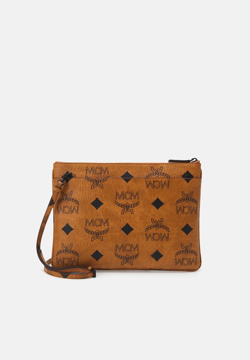 MCM AREN VISETOS FLAT POUCH MED - Τσάντα χιαστί - cognac