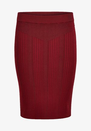 Falda lápiz de punto acanalado en burdeos con una cinturilla ancha y un sutil patrón en forma de chevron en la parte superior delantera.