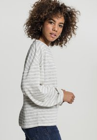 Urban Classics Strickpullover - grey/white