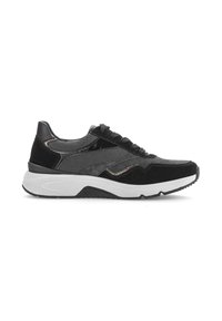 Zwarte sneaker met een combinatie van suede en mesh, en een textuurafwerking. Witte, gevoerde zool en subtiele metallic accenten.