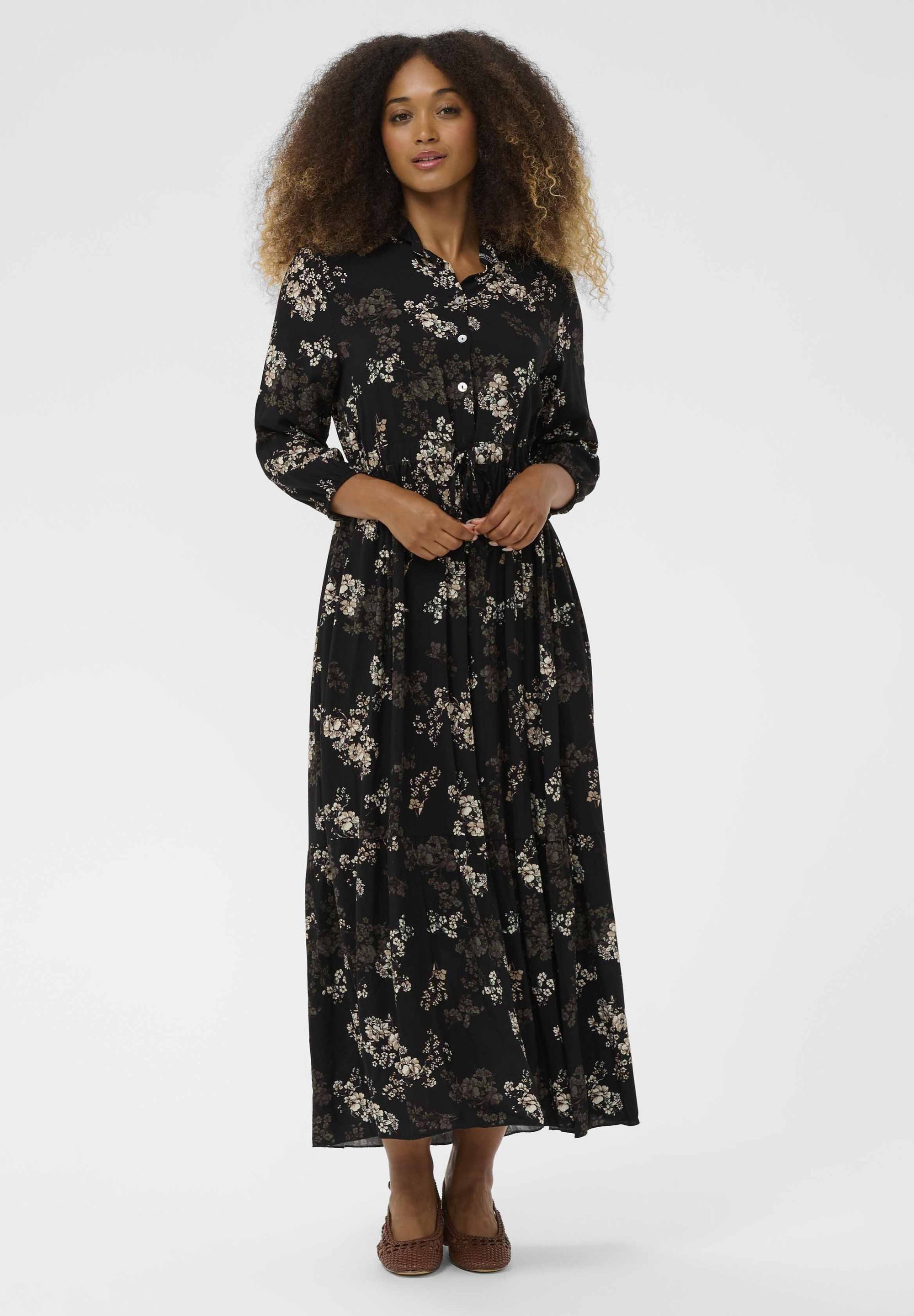 Cream CRAlora - Maxi dress - black with autumn flowers/black - Zalando.ie