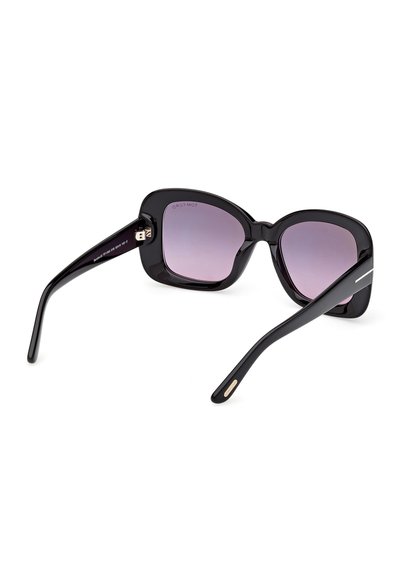 Lunettes de soleil carrées noires surdimensionnées avec verres dégradés violets, estampillées "Tom Ford" sur la lentille intérieure droite.
