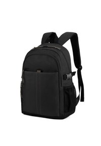 Zaino nero realizzato in tessuto resistente, con una tasca frontale con zip, tasca laterale in rete, spallacci imbottiti e un delicato dettaglio di cucitura marrone.