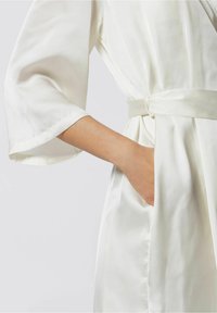 Yamamay PRIMULA - Halat de baie - silk