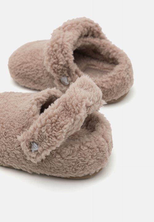 Crocs CLASSIC COZZZY UNISEX - Zuecos - mushroom — foto 6
