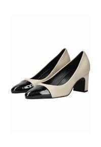 Béžové kožené vysoké podpatky s černou lakovanou špičkou, s čtvercovým blokovým podpatkem a hladkým vnitřním podšívením.