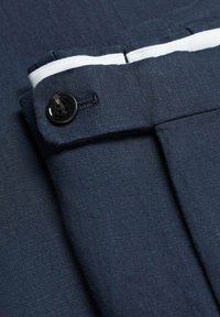 Mango Hlače za moške obleke - royal blue