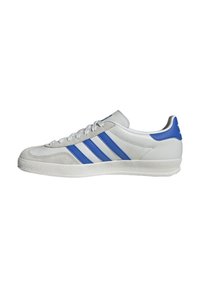 LIFESTYLE - SNEAKERS GAZELLE - Sneakers basse - weissblau