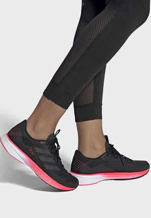 Laufschuh Straße - black