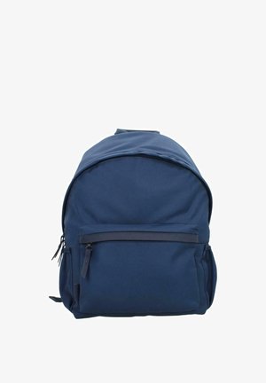 Mochila de nailon azul marino con forma redondeada, un compartimento principal con cremallera y un bolsillo frontal. Textura lisa, detalles mínimos de herrajes.