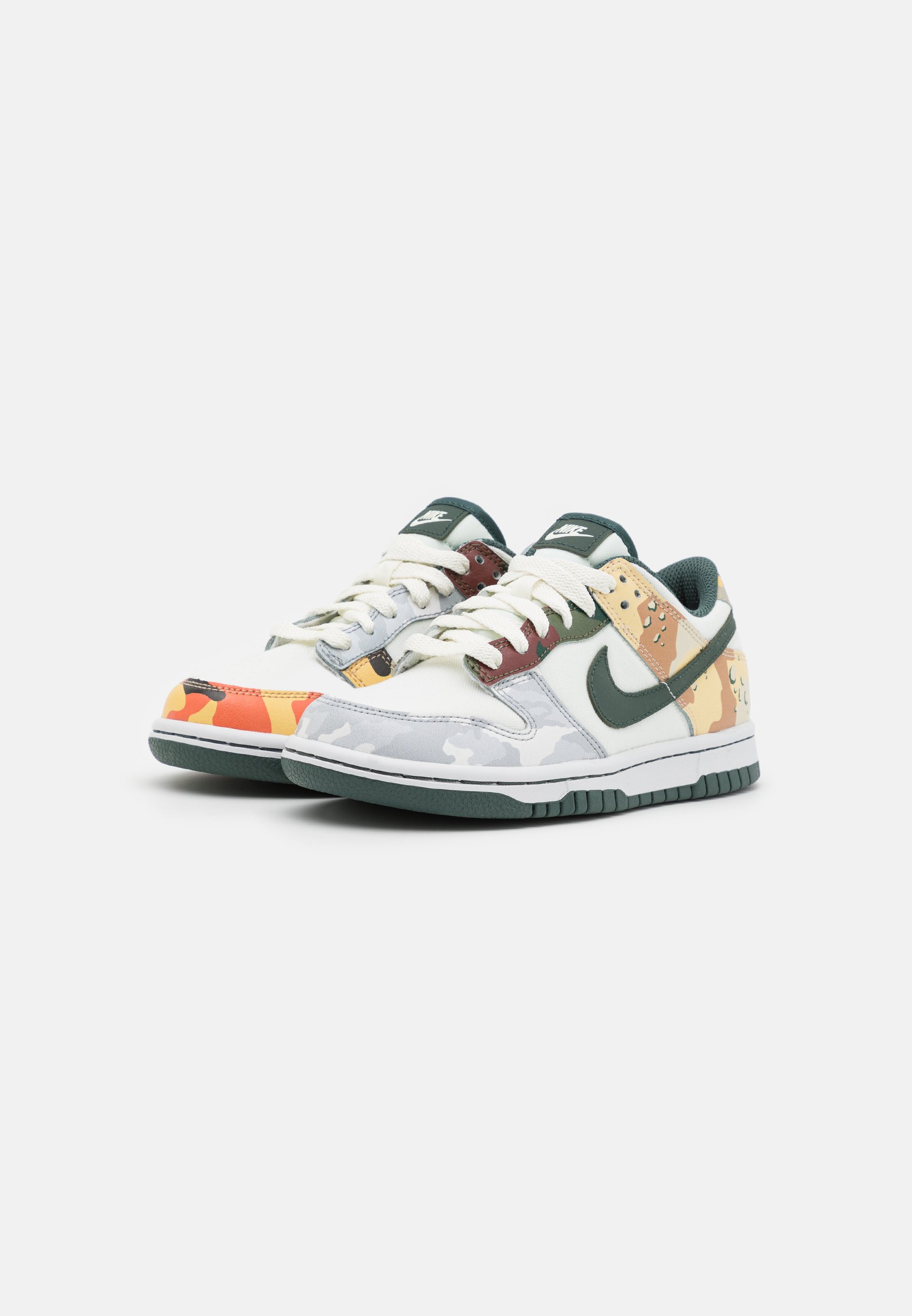 Nike Sportswear DUNK SE - Sneakers basse - sail/vintage green/total  orange/white/avorio - Zalando.it