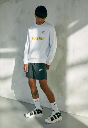AIR - Shorts - anthracite/light bone