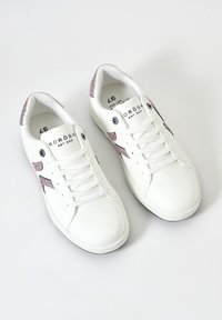 Koroshi Tenisice - rosa pink