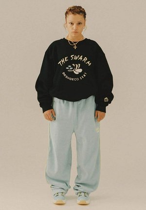 Sweater - black