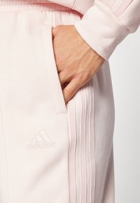 adidas Sportswear ENERGIZE - Melegítő - sandy pink