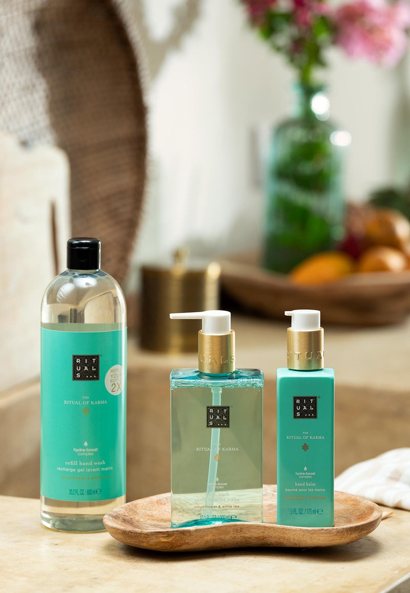 Rituals HAND WASH REFILL THE RITUAL OF KARMA - DELICATELY SWEET - LOTUS &  WHITE TEA - Ricarica per bagno e corpo - Zalando.it