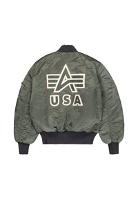 Zeleni bomber jakna s glatkom, sjajnom završnom obradom. Ima bijeli logo i natpis "USA" na leđima, rebraste manžete i pojas.