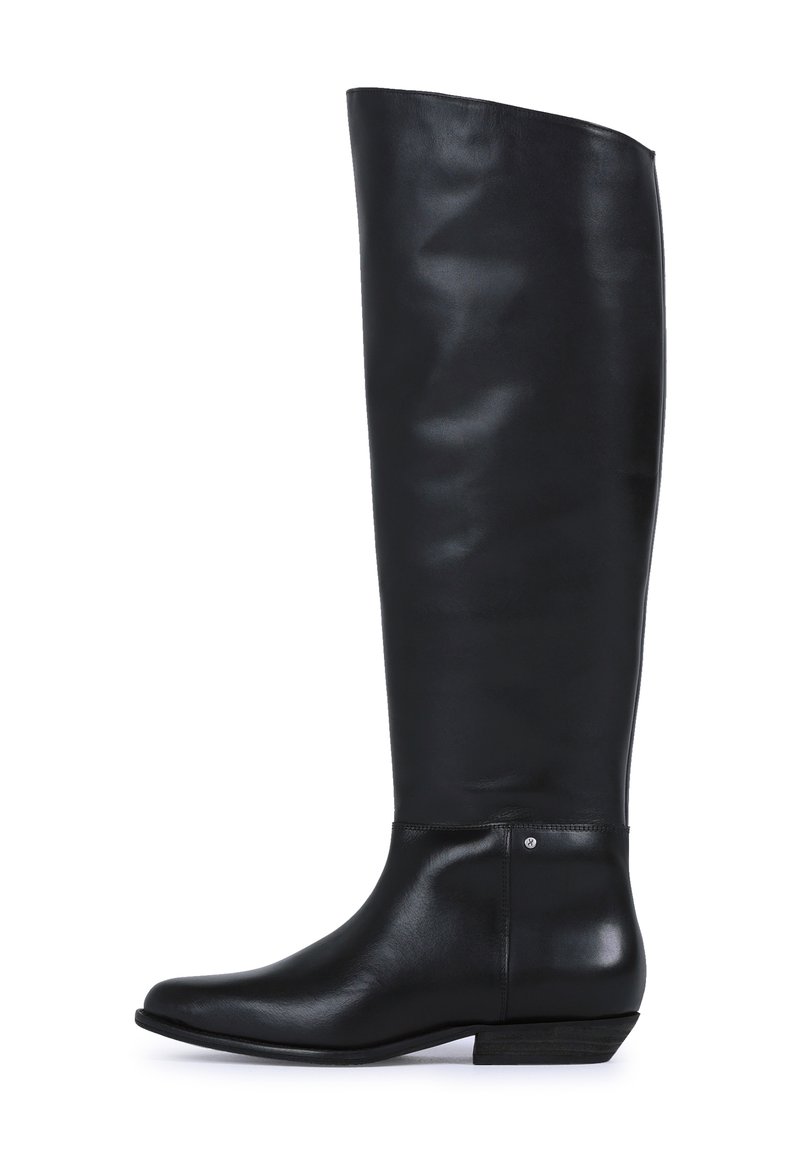 Bottes noires en cuir, hauteurs, au design épuré, avec une pointe pointue et peu de quincaillerie. Texture lisse avec un petit talon empilé.