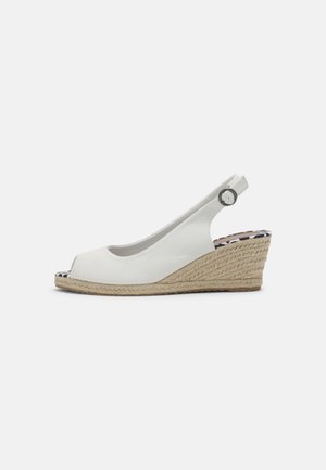 Sandaler m/ kilehæl - white