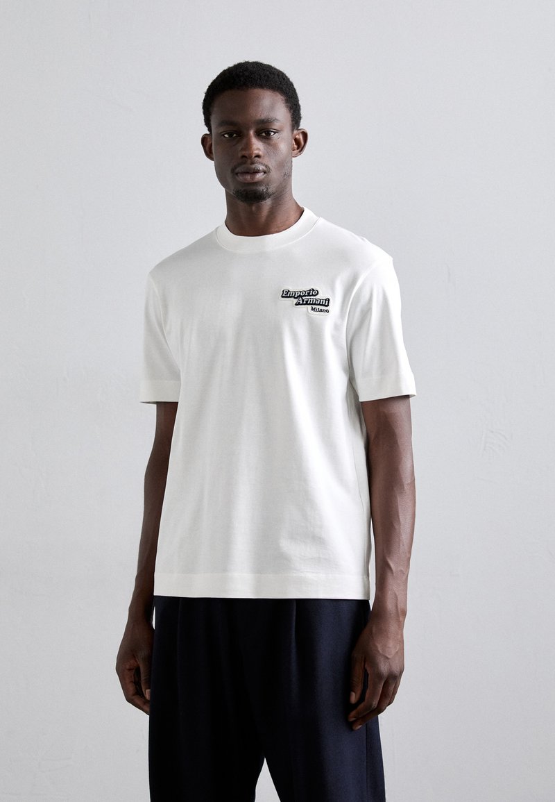Emporio Armani Marškinėliai su spaudiniu - off white
