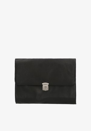 Clutch in pelle nera con chiusura a scatto in metallo argentato, forma rettangolare e superficie liscia al tatto.