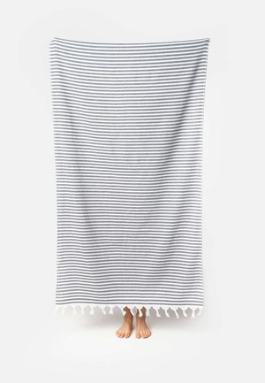 Pehme kootud pleed hallide ja valgete horisontaalsete triipudega. Omadusteks on franjeeritud äär, keskmine paksus ja sile tekstuur.