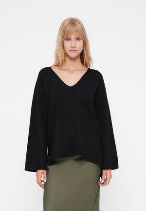 YASELMA V NECK PULLOVER - Pullover - black