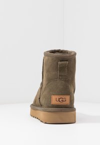 UGG Botki