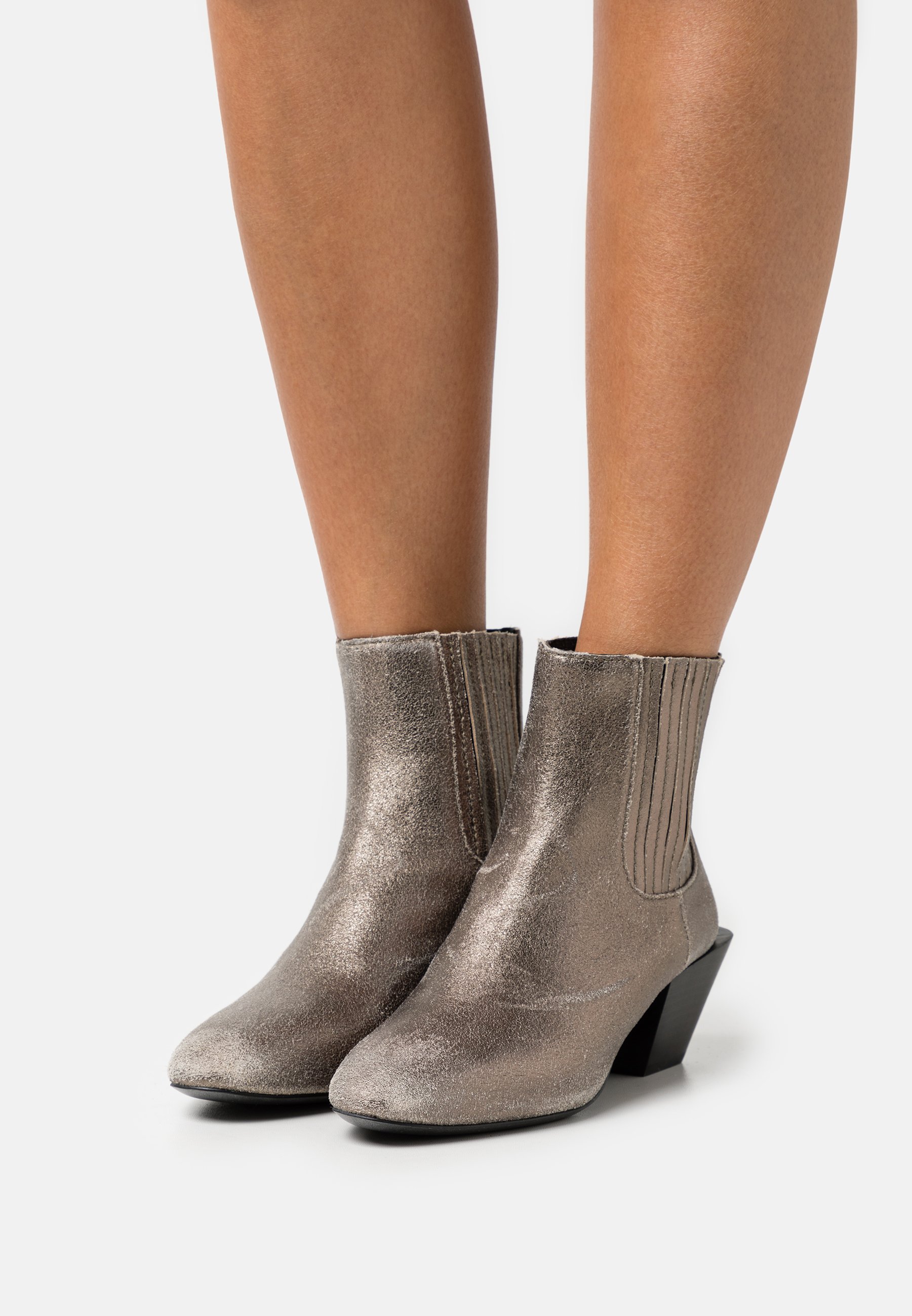 diesel silver boots