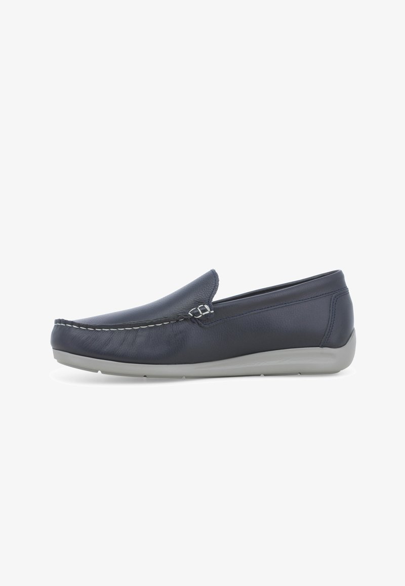 Scarpe in pelle slip-on blu navy con cuciture bianche a contrasto, punta rotonda, superficie liscia e suola in gomma grigia flessibile.
