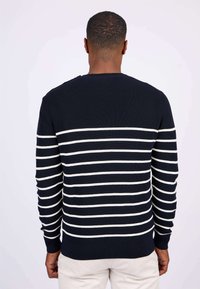 Mise au Green Pullover - white