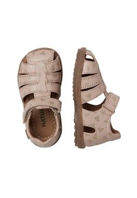 Roze sandalen met gouden hartpatronen, open teenontwerp, verstelbare band en gestructureerde rubberen zool. Gemaakt van synthetisch materiaal.
