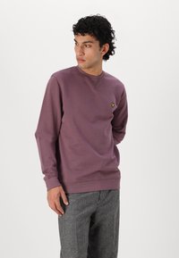 Lyle & Scott CREW NECK - Sportska majica - highland mauve