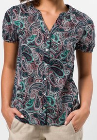 Blouse à manches courtes noire avec un motif cachemire multicolore. Présente un décolleté en V, des boutons sur le devant et des manches froncées.