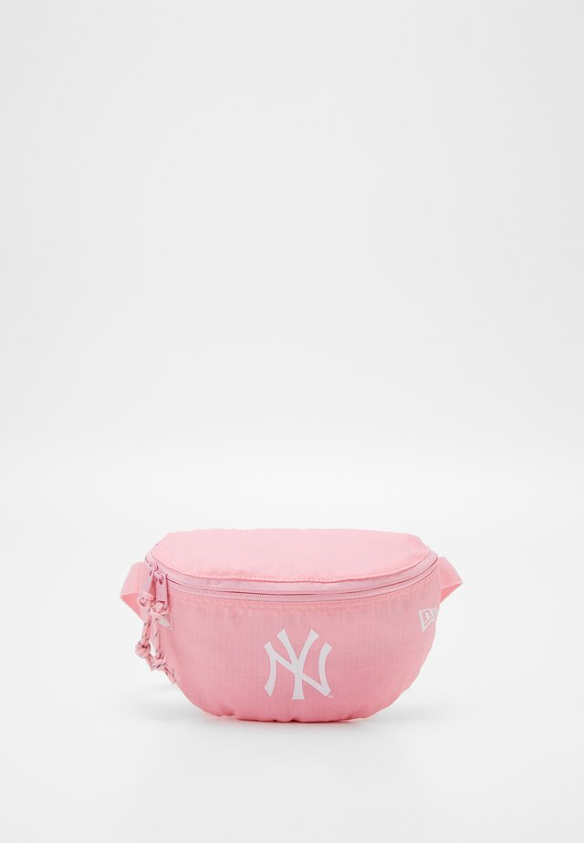 MINI WAIST BAG - Rumpetaske - pink