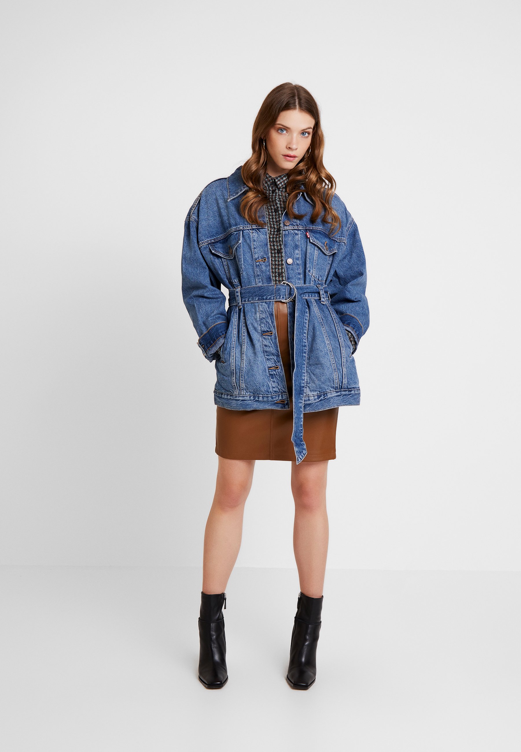 levi's belted denim trucker jacket