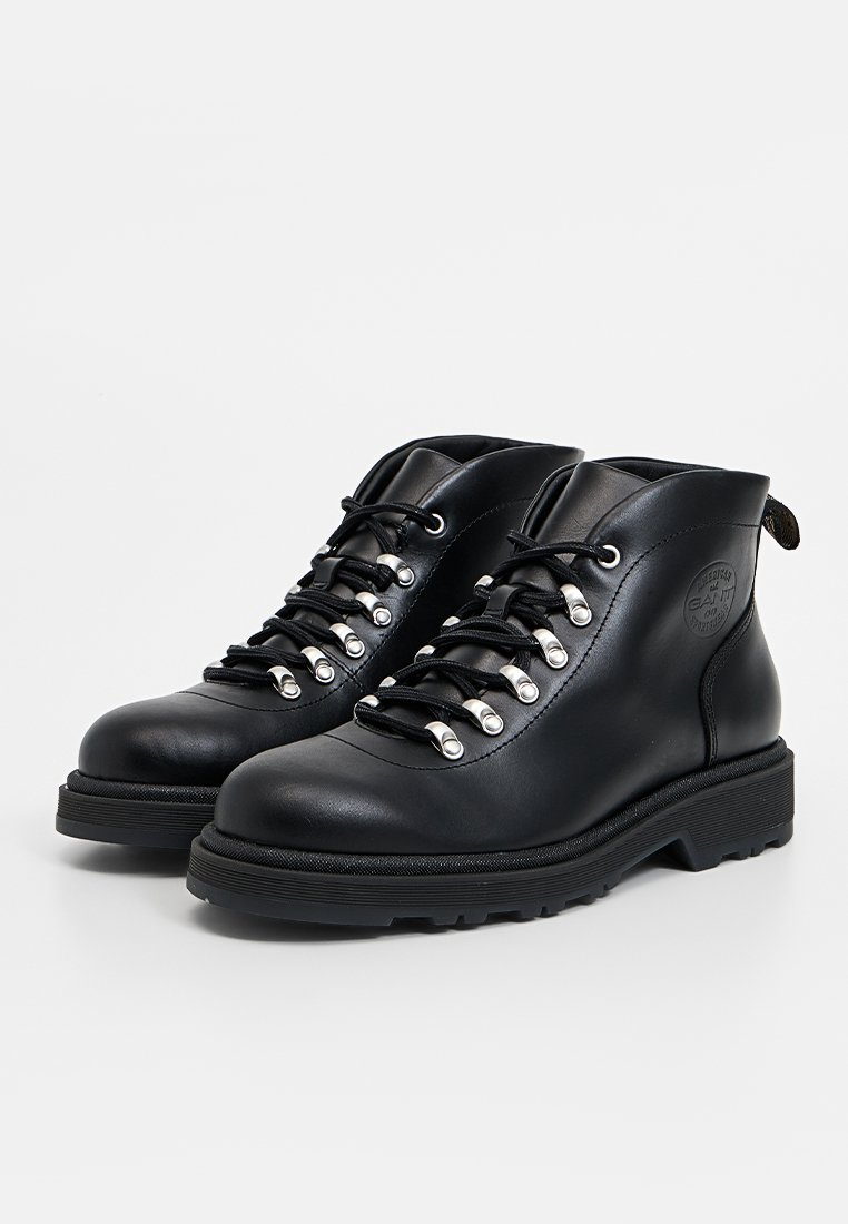 WOOTLYNNE