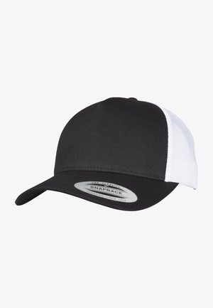 Čierna šiltovka s ohnutým billom a bielou sieťovanou časťou na zadnej strane. Vyrobená z látky s hladkou textúrou; obsahuje značkovú vnútornú etiketu.