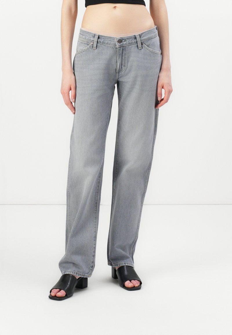 Wrangler RISE COWBOY  - Blugi drepți - haute haze