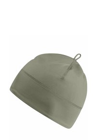 Bonnet olive en tissu doux. Doté d'un sommet arrondi, de coutures plates et d'une petite boucle à l'arrière pour ajustement.