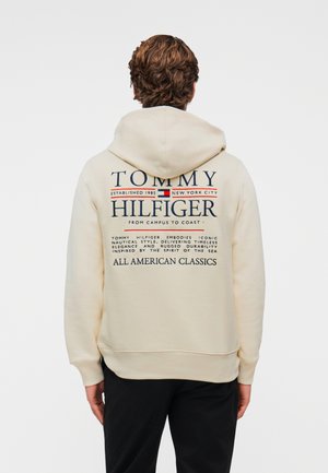 Tommy Hilfiger, HERITAGE LOGO EMBROIDERY DRAWSTRING HOODY - Φούτερ - ivory petal