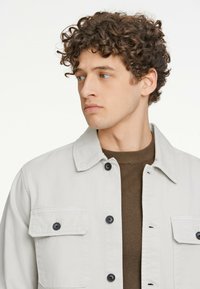 Lindbergh OVERSHIRT - Übergangsjacke - pale stone