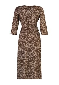 Robe midi marron avec imprimé léopard beige, manches trois-quarts et détail noué sur le côté, vue de dos.
