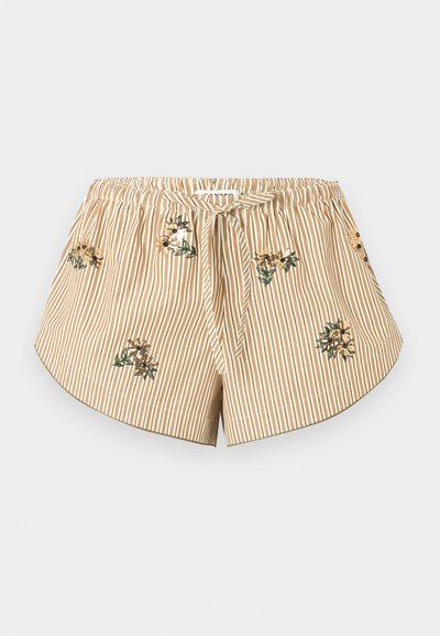 Μπεζ και λευκό ριγέ σορτς με ελαστική μέση, κορδόνι στο μπροστινό μέρος, κυρτή ραφή και μικρή λουλουδένια κεντήματα διασκορπισμένα στο ύφασμα.