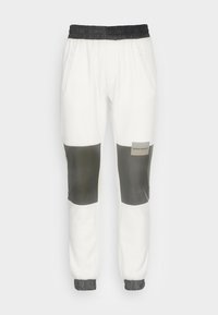 Não selecionado, cloud cream